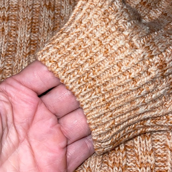 NWT- BlankNYC- Cozy Crew Neck Sweater - oversized for an XS Premium Quality - Picture 7 of 13